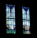 Glas-in-loodramen.
              <br/>
              Nooderlicht gemeente, 2017
